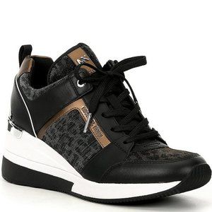 Georgie Panther Printed Glitter Fabric Lace-Up Wed